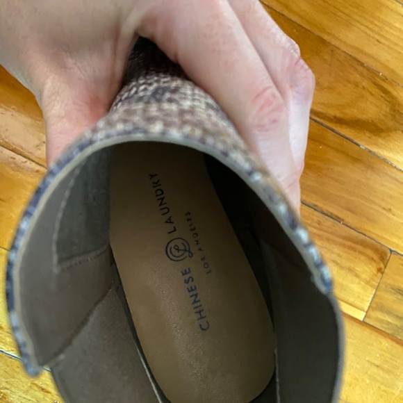 Snakeskin shoes - Picture 3 of 3